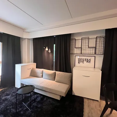 Loviisan Helmi 102 * 루비자